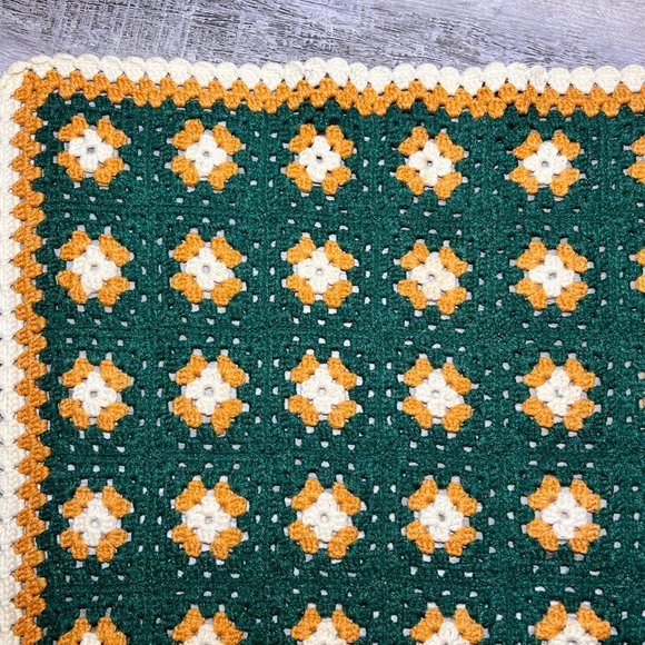 Vtg Homemade Knitted Crocheted Granny Square Throw Afghan Blanket Cottagecore - Picture 8 of 11